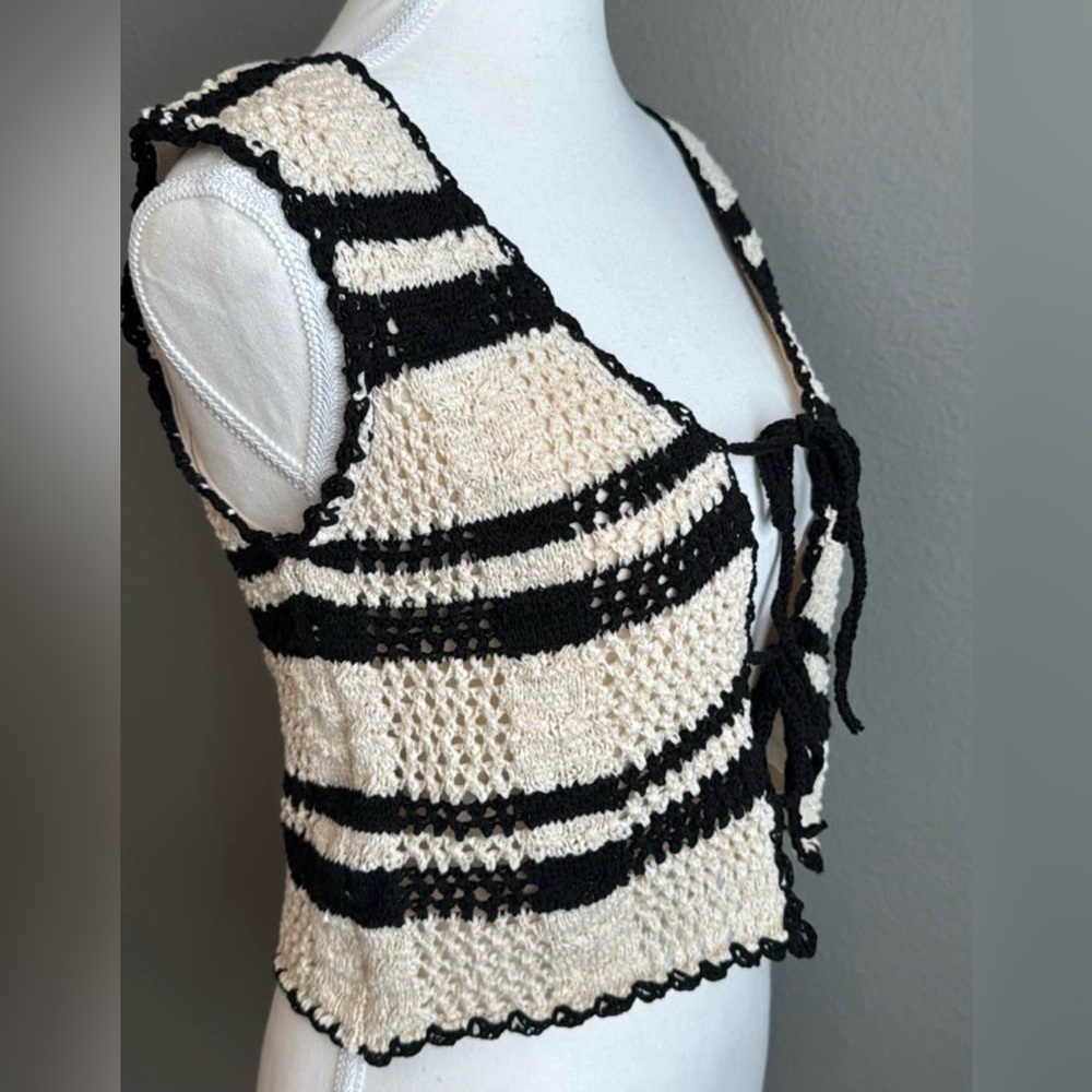 Festival Elan striped crochet vest- xs boho